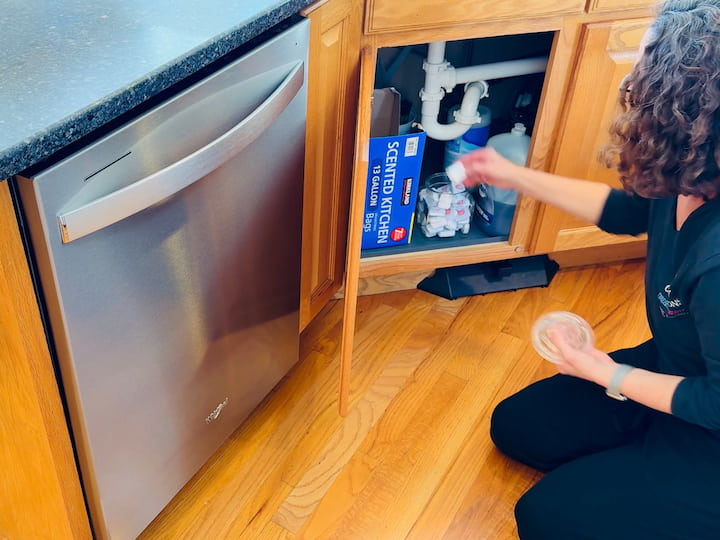 using a jar for detergent tablet sotrage